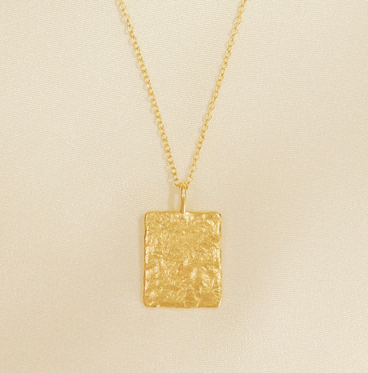 TIA NECKLACE