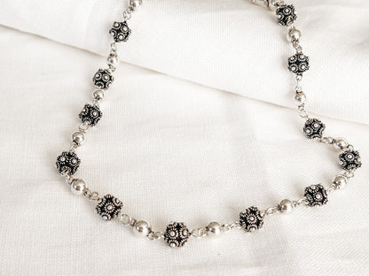 NOIR • CLASSIC PHIKOUN NECKLACE W/ POLISH BEAD ACCENT