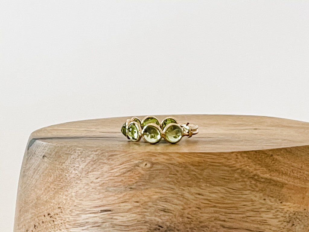 14K GOLD PERIDOT RING