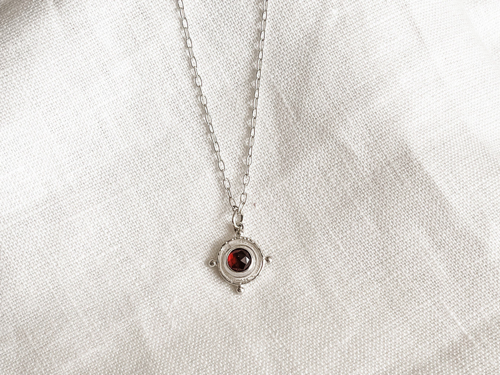 SILVER CHOKER GARNET GEM MEDALLION PENDANT