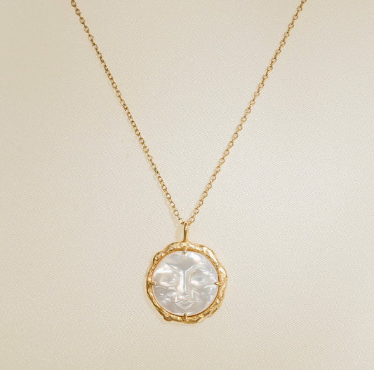 Hëna Necklace