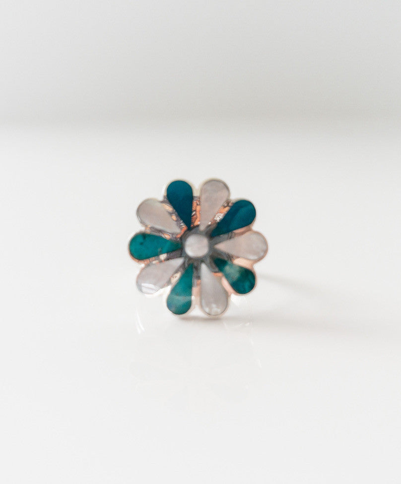 TURQUOISE AND MOTHER OF PEARL RING