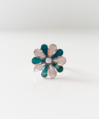 TURQUOISE AND MOTHER OF PEARL RING