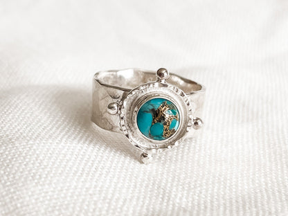 SILVER TURQUOISE GEM MEDALLION RING