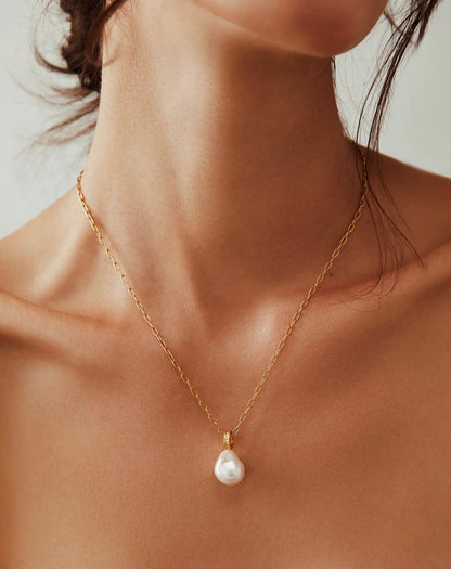 BAROQUE PEARL PENDANT NECKLACE