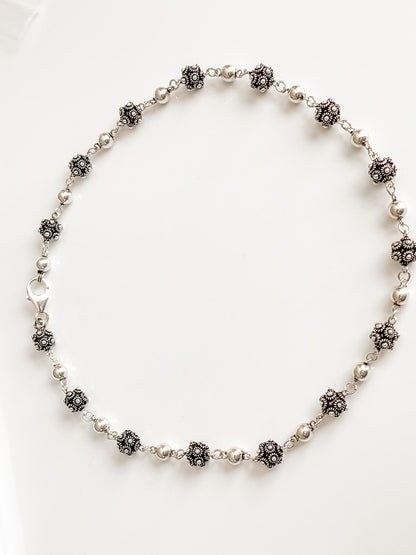 NOIR • CLASSIC PHIKOUN NECKLACE W/ POLISH BEAD ACCENT