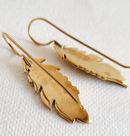 BREEZE FEATHER LEAF EARRINGS