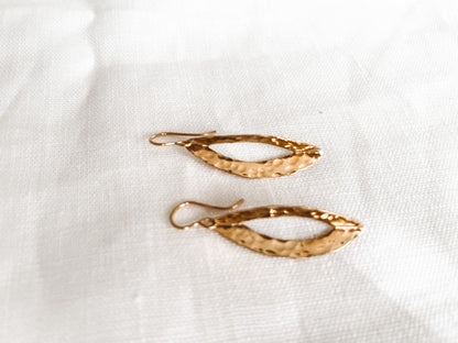 GOLD DIMENSIONAL LEAVES EARRINGS