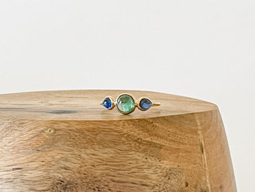 14K GOLD EMERALD AND BLUE SAPPHIRE RING