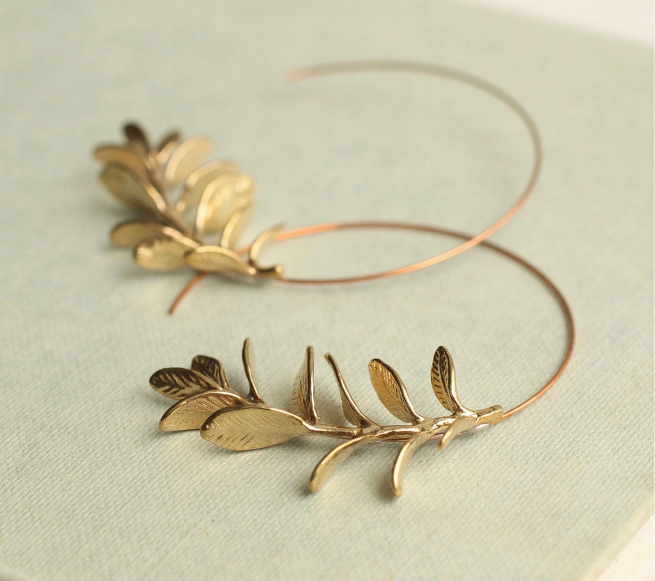 BOTANICAL LEAF HOOP EEARRINGS