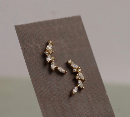 LAUREL WREATH STUD EARRINGS