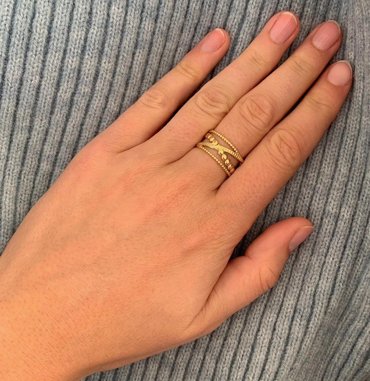 TEXTURED RING