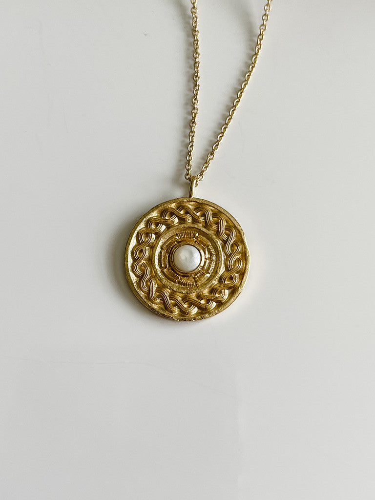 ALOPÉ NECKLACE