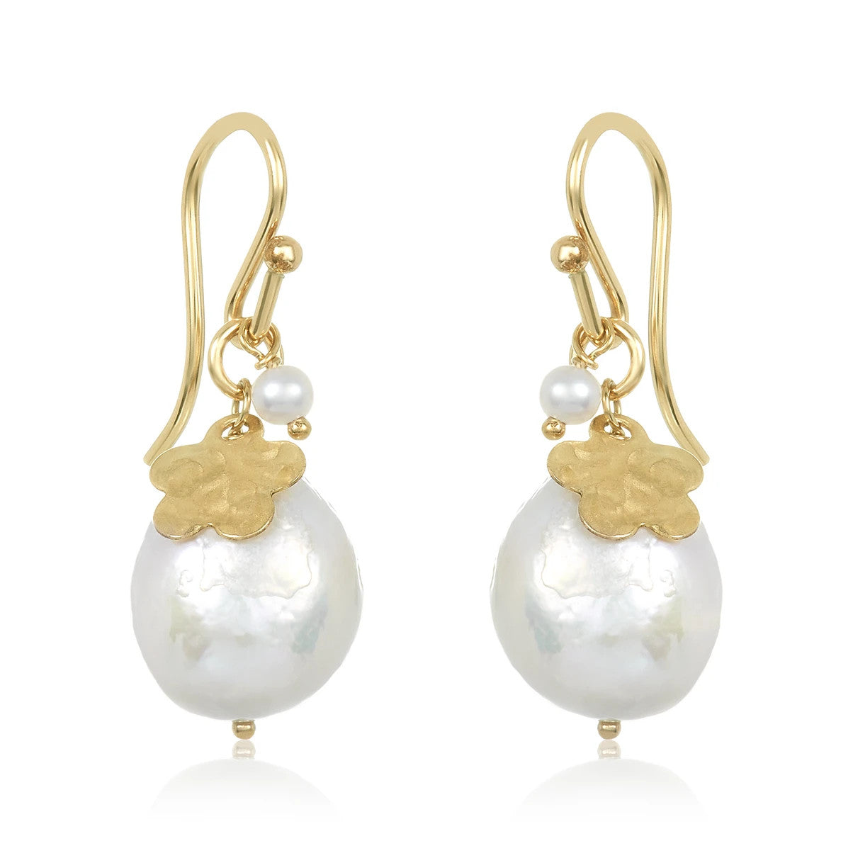 FLOWER CHARM PEARL EARRINGS