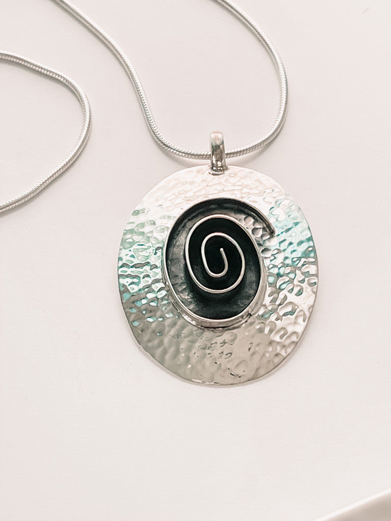 STERLING SILVER OVAL SWIRL PENDANT AND CHAIN